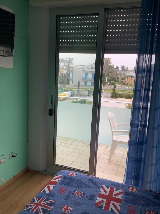 Hotel Oasi Mare Numana Exterior foto